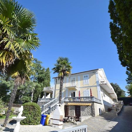 Apartments Margarita Малинска Экстерьер фото